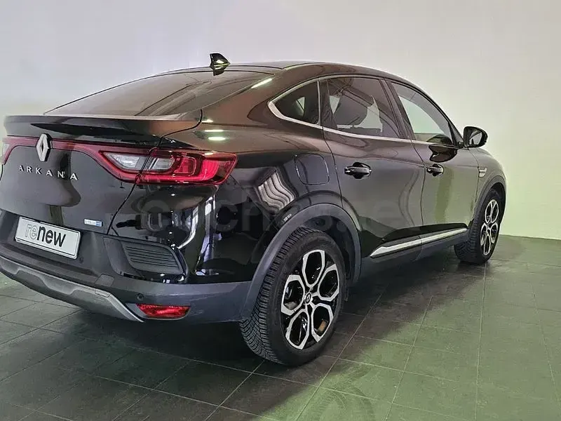 Usado Renault Arkana Zen 145 CV (106 kW) 2022 Negro SUV