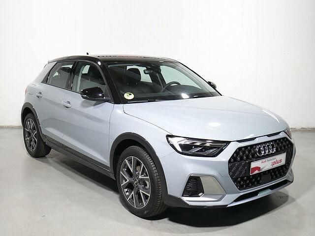 Gris / plata Nuevo 2025 Audi A1 Berlina | 29.900 € (Caro) - Imagen 1/4