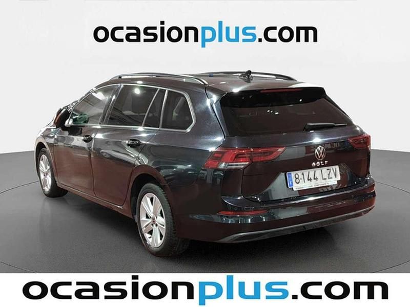 Usado VW Golf VIII Life 116 CV (85 kW) 2021 Negro Familiar