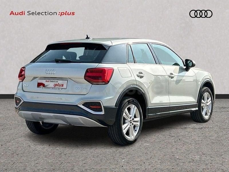 Usado Audi Q2 Advanced Plus 116 CV (85 kW) 2025 Gris plata SUV