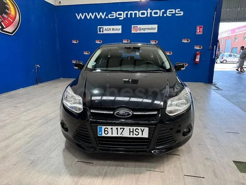 Usado Ford Focus Trend 115 CV (84 kW) 2013 Negro Berlina
