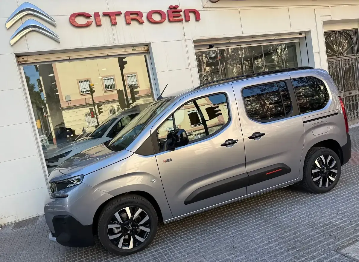 Nuevo Citroën Berlingo 130 CV (95 kW) 2026 Gris Monovolumen