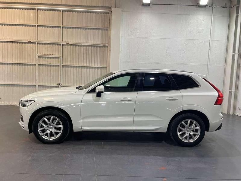 Käytetty Volvo XC60 Momentum 190 HP (139 kW) 2019 Valkoinen Katumaasturi