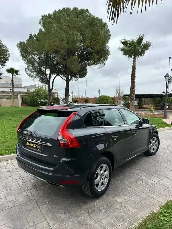 Usado Volvo XC60 Momentum 190 CV (139 kW) 2016 Azul SUV