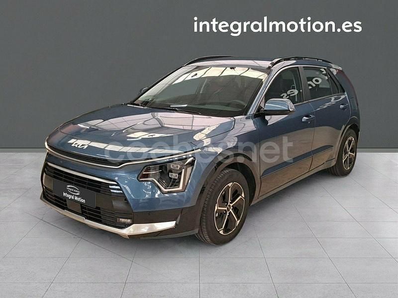 Gris Usado 2024 Kia Niro SUV | 29.200 € - Imagen 1/4