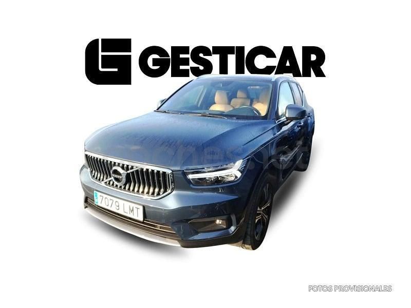 Begagnad Volvo XC40 Inscription 211 HK (155 kW) 2021 Blå SUV