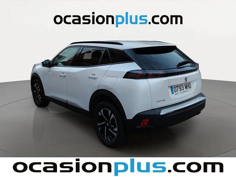 Usado Peugeot 2008 Allure 100 CV (73 kW) 2023 Blanco SUV