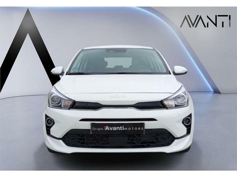 Usado Kia Rio GT-Line 100 CV (73 kW) 2023 Blanco Berlina