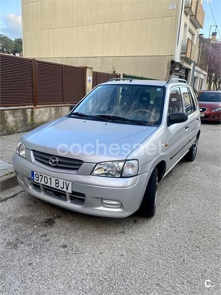 Usado Mazda Demio Active 63 CV (46 kW) 2001 Gris / plata Utilitario