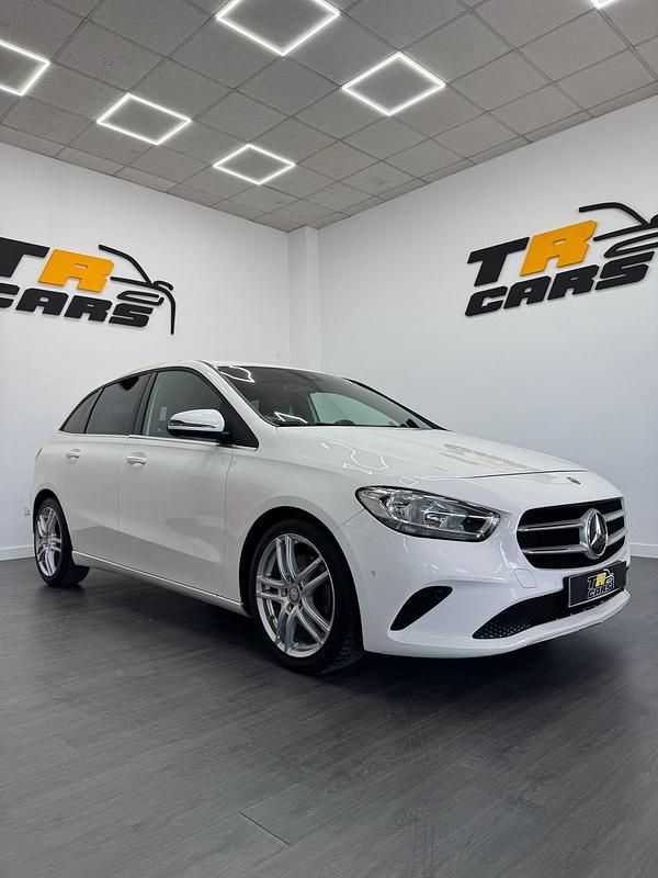 Usado Mercedes B200 150 CV (110 kW) 2021 Blanco Monovolumen