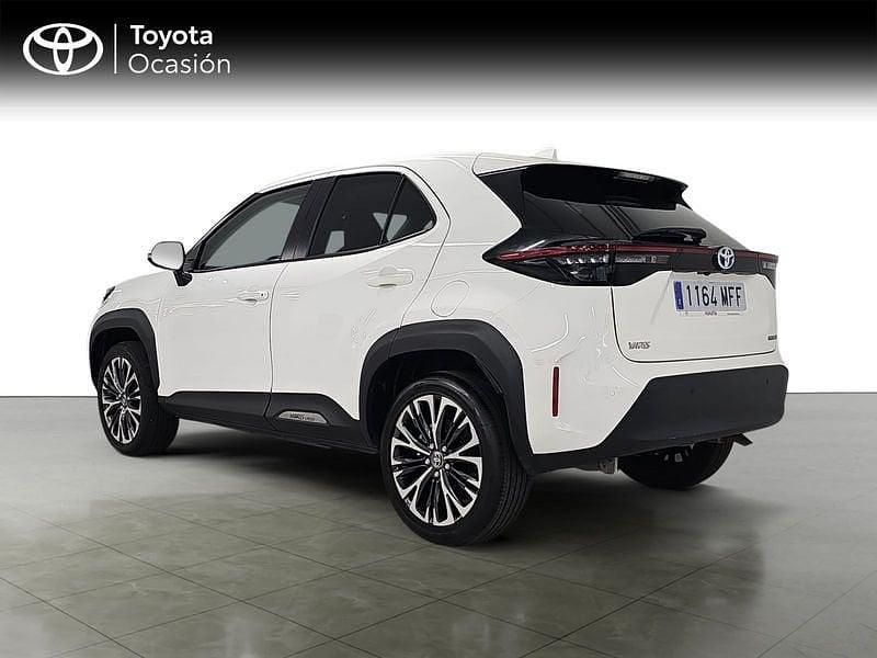Usado Toyota Yaris Style 116 CV (85 kW) 2023 Blanco Utilitario