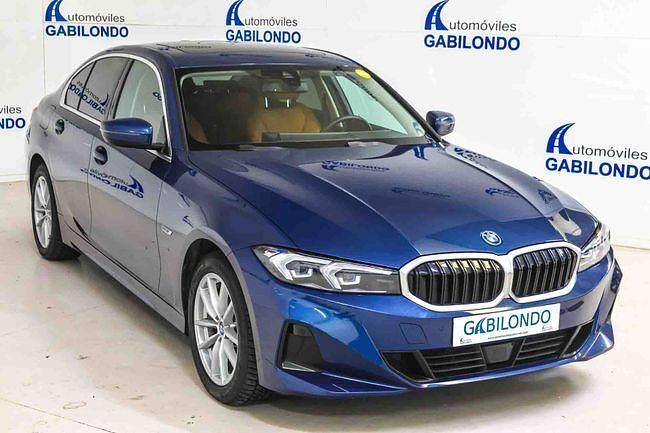 Usado BMW 320e Comfort Edition 204 CV (150 kW) 2023 Azul Berlina