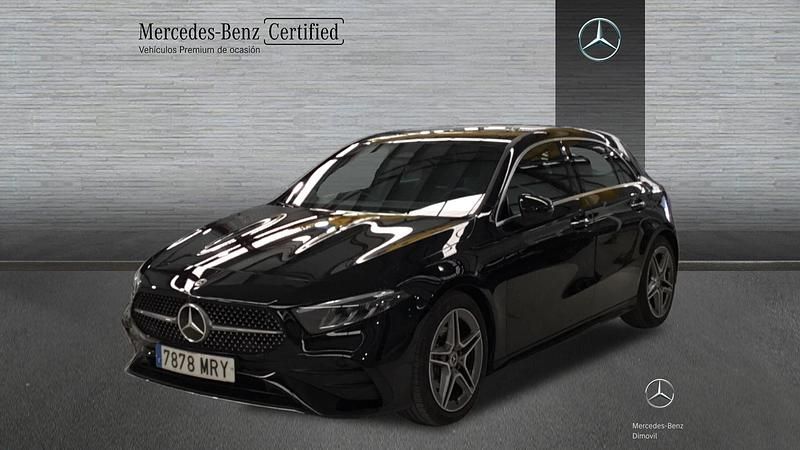 Usado Mercedes A180 AMG line 116 CV (85 kW) 2024 Negro Berlina