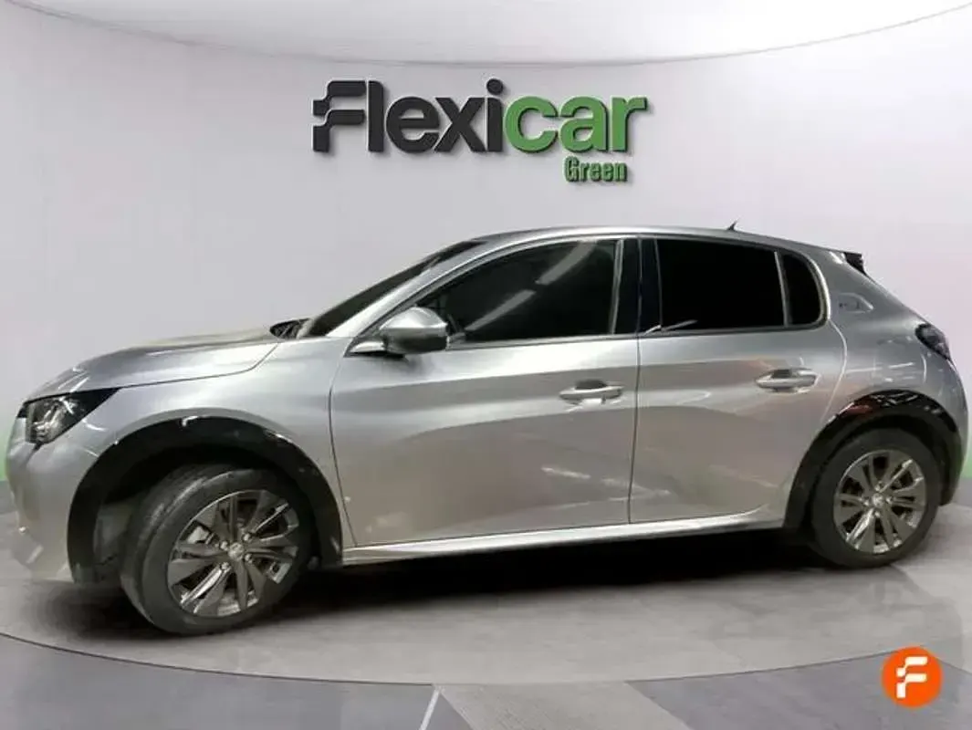 Usado Peugeot e-208 Active 100 kW (136 CV) 2022 Gris Utilitario