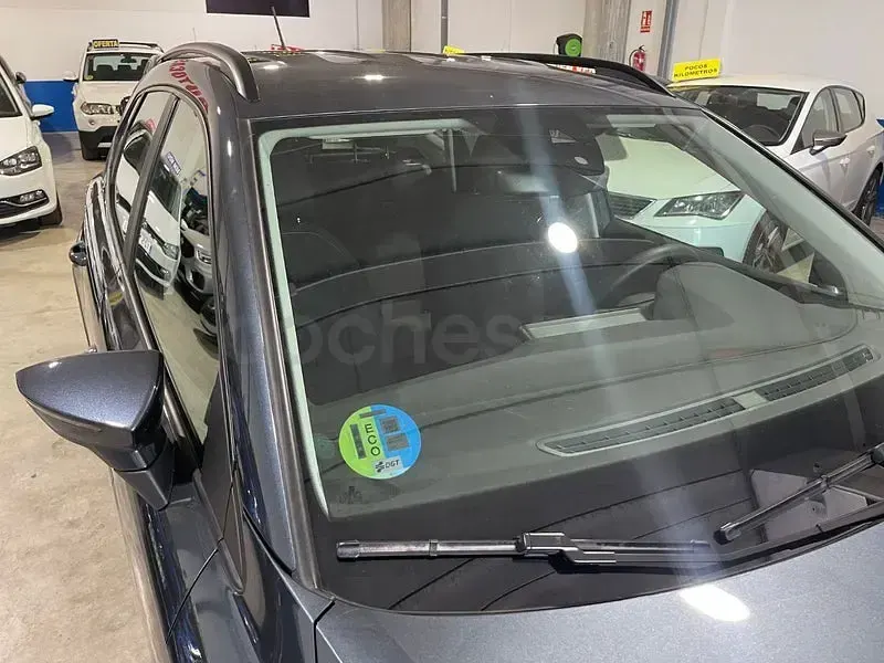 Usado Seat Arona Xperience 90 CV (66 kW) 2023 Gris / plata SUV