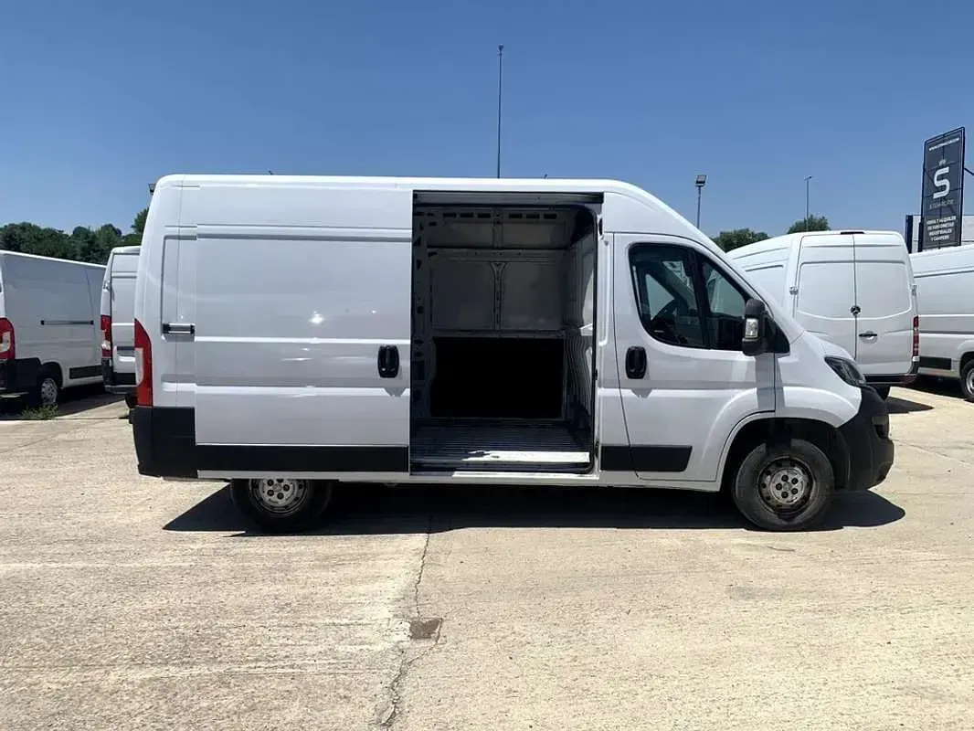 Usado Peugeot Boxer S 139 CV (102 kW) 2022 Blanco Van