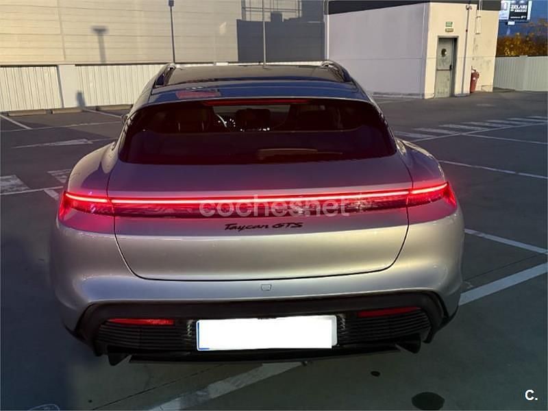 Usado Porsche Taycan Sport Turismo 22 kW (30 CV) 2022 Eléctrico Familiar