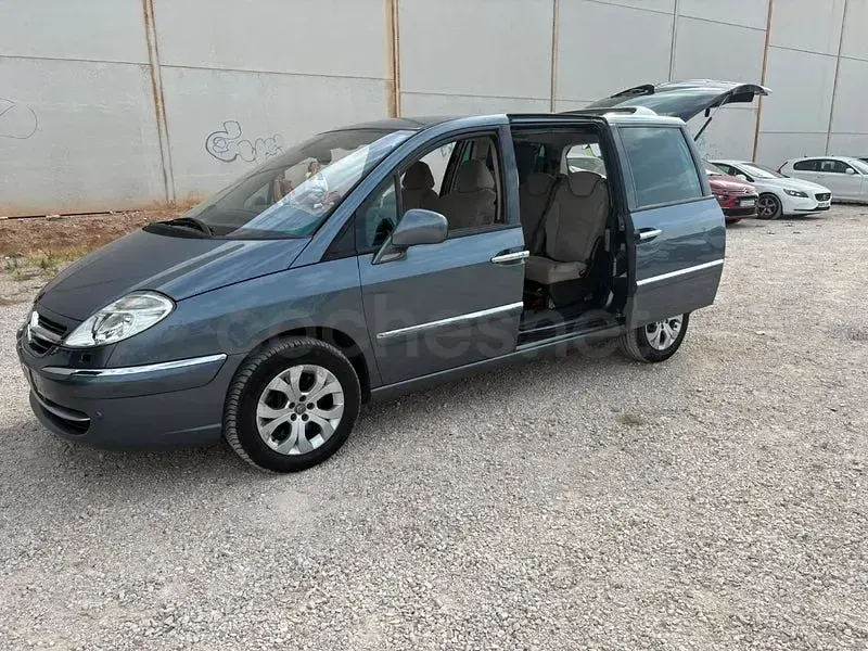 Usado Citroën C8 Exclusive 173 CV (127 kW) 2009 Gris / plata Monovolumen