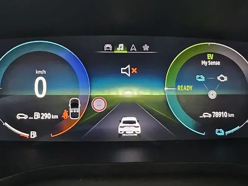 Usado Renault Arkana Zen 145 CV (106 kW) 2022 Negro SUV