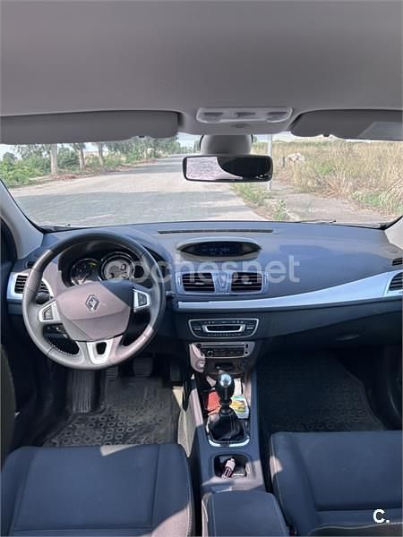 Usado Renault Mégane Business 110 CV (80 kW) 2012 Gris / plata Berlina