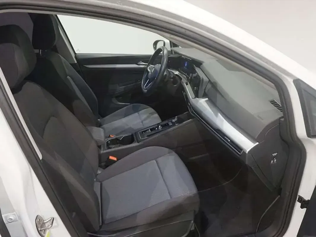 Usado VW Golf VIII 110 CV (80 kW) 2022 Blanco Utilitario