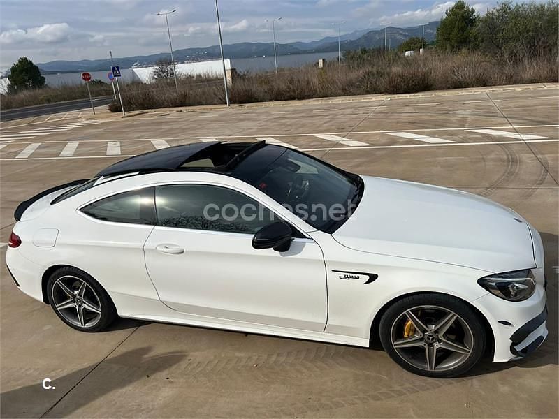 Blanco Usado 2017 Mercedes C220 AMG line Coupe | 22.000 € (Un poco caro) - Imagen 1/4