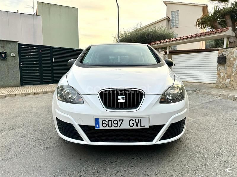 Usado Seat Altea 85 CV (62 kW) 2010 Blanco Monovolumen