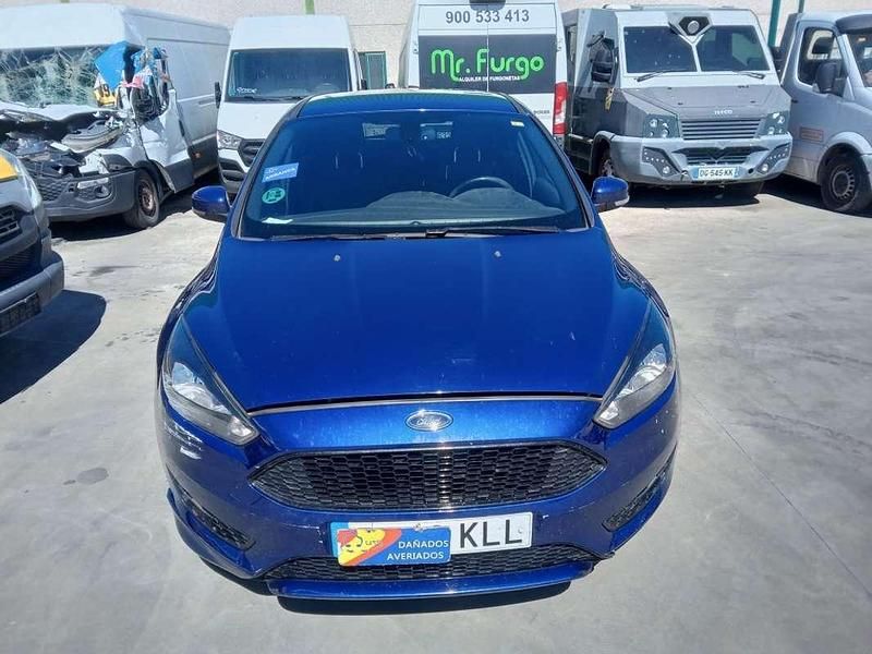 Usado Ford Focus ST-Line 125 CV (91 kW) 2018 Burdeos Utilitario