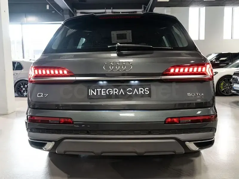 Usado Audi Q7 S-Line 286 CV (210 kW) 2020 Gris / plata SUV