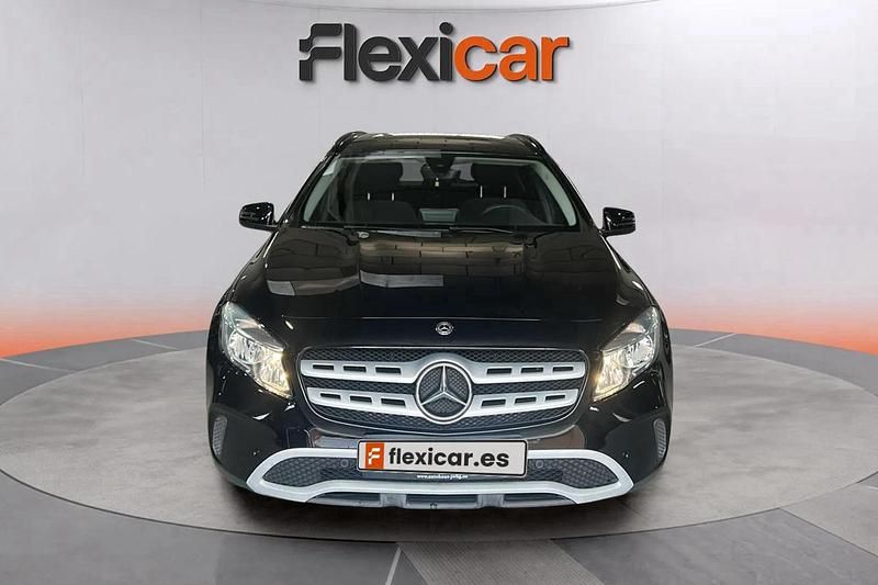 Usado Mercedes GLA180 122 CV (89 kW) 2018 Negro SUV