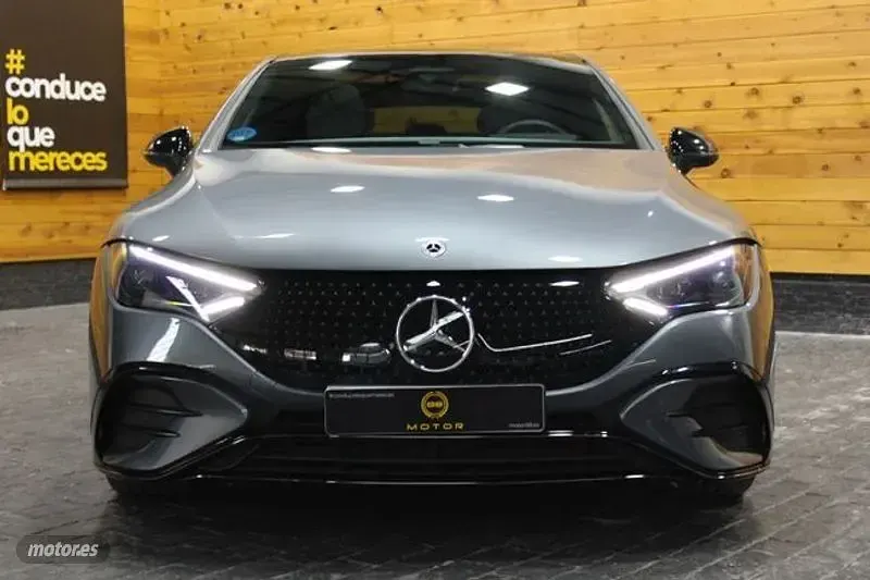 Usado Mercedes EQE350 214 kW (292 CV) 2023 Gris Berlina