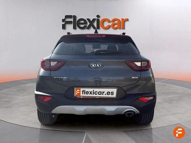 Usado Kia Stonic 100 CV (73 kW) 2019 Negro SUV