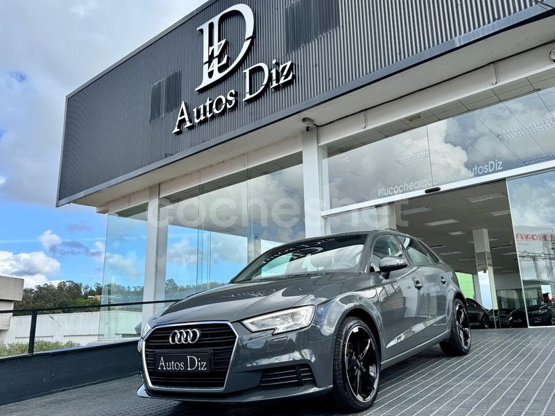 Gris / plata Usado 2019 Audi A3 Sportback Berlina | 18.900 € (Un poco caro) - Imagen 1/4