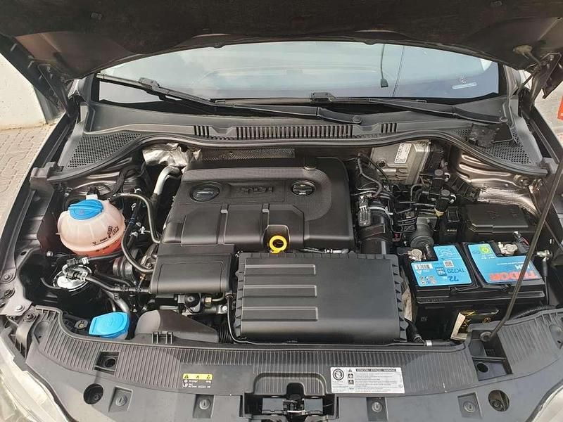 Usado Seat Ibiza Style 105 CV (77 kW) 2017 Gris Utilitario