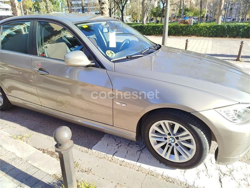 Usado BMW 320 177 CV (130 kW) 2010 Gris / plata Berlina