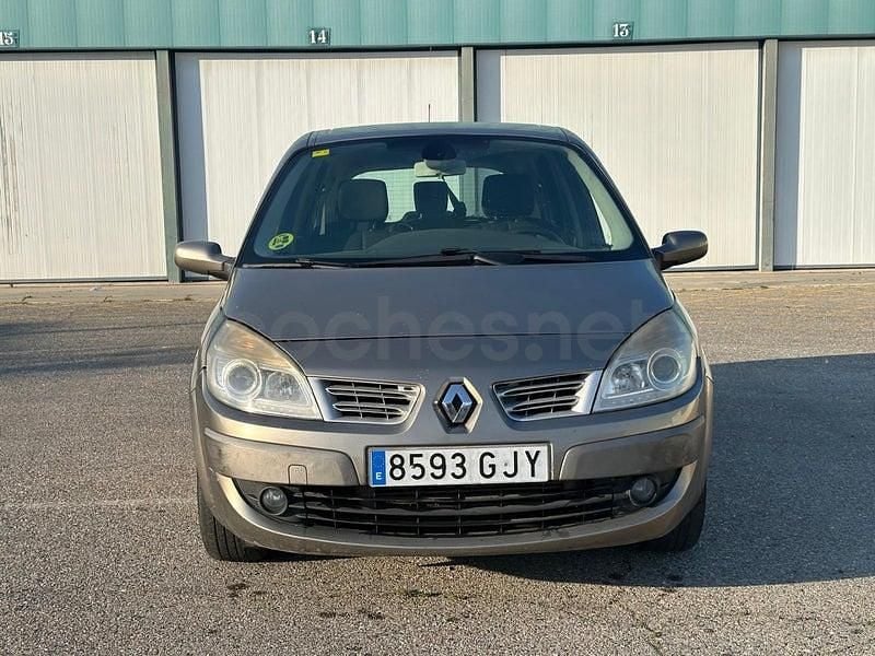 Usado Renault Scénic II Dynamique 105 CV (77 kW) 2008 Beige Monovolumen