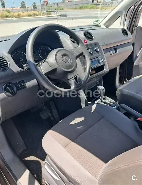 Usado VW Caddy Trendline 102 CV (75 kW) 2014 Marrón Monovolumen