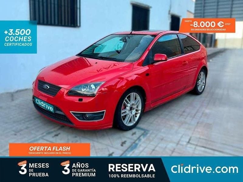 Rojo Usado 2007 Ford Focus Trend Utilitario | 4290 € (Un poco caro) - Imagen 1/3