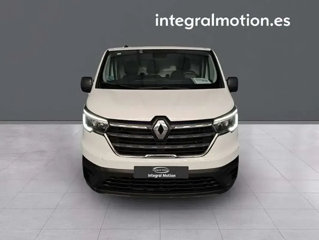 Usado Renault Trafic 131 CV (96 kW) 2023 Blanco Monovolumen