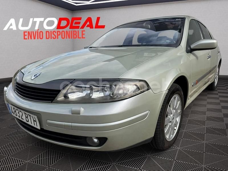 Beige Usado 2005 Renault Laguna II Privilege Berlina | 3900 € (Un poco caro) - Imagen 1/4