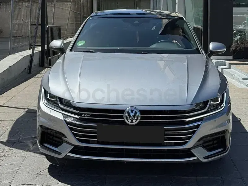 Usado VW Arteon R-line 190 CV (139 kW) 2020 Gris / plata Berlina