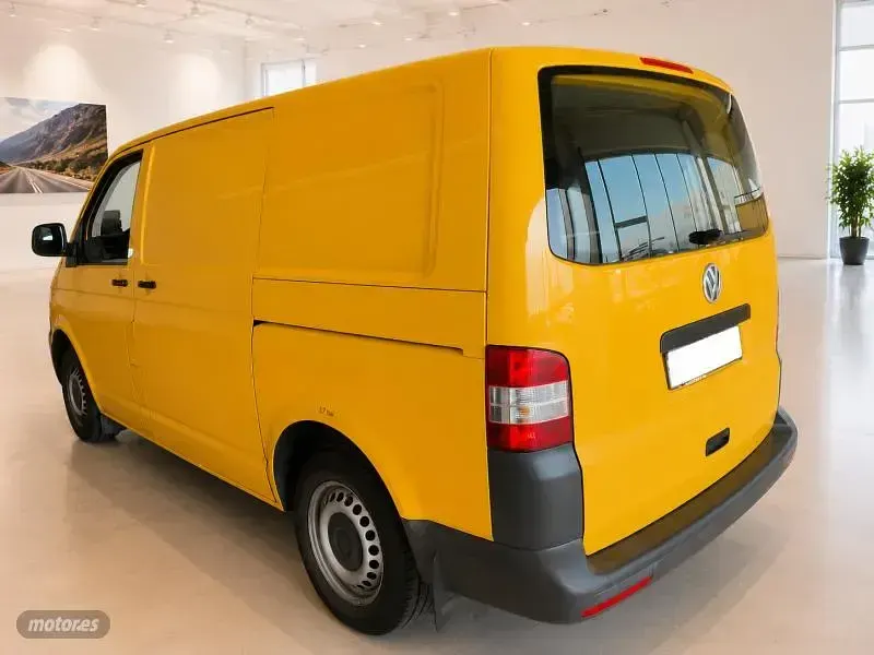 Usado VW Transporter 85 CV (62 kW) 2013 Amarillo Van
