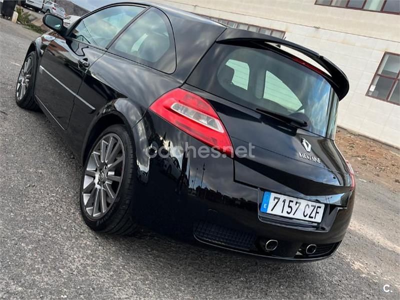 Negro Usado 2002 Renault Mégane Coupé Dynamique Coupe | 10.000 € - Imagen 1/4