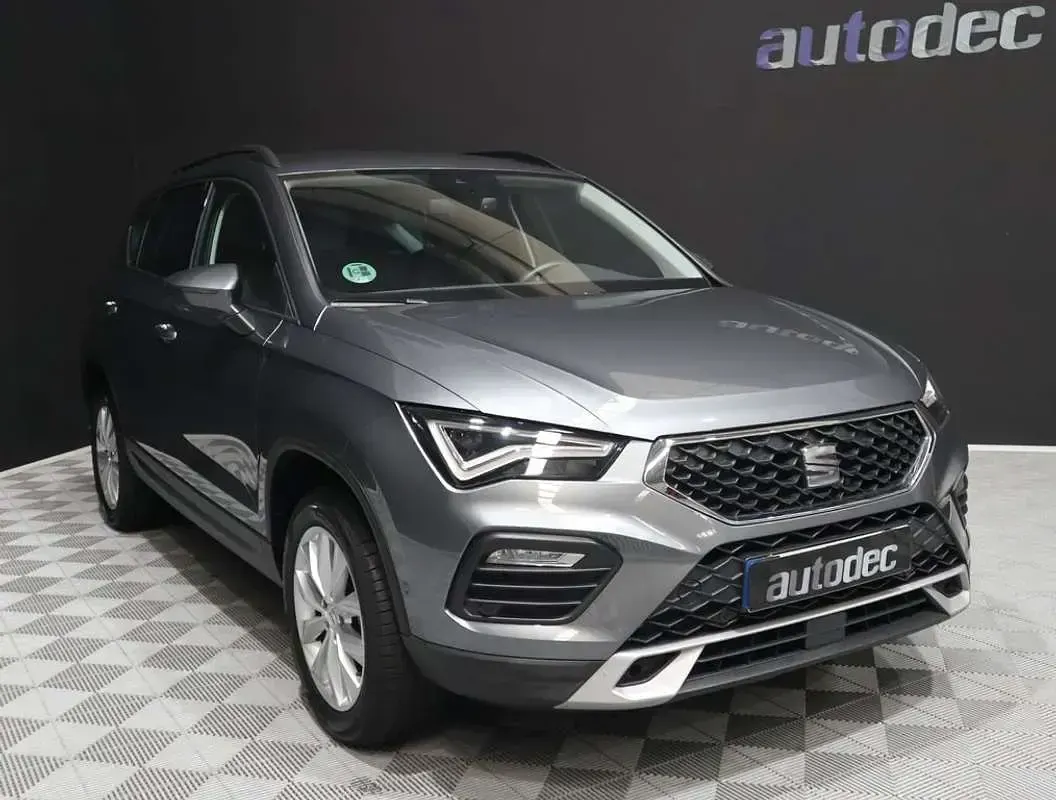 Usado Seat Ateca Style 150 CV (110 kW) 2021 Gris SUV