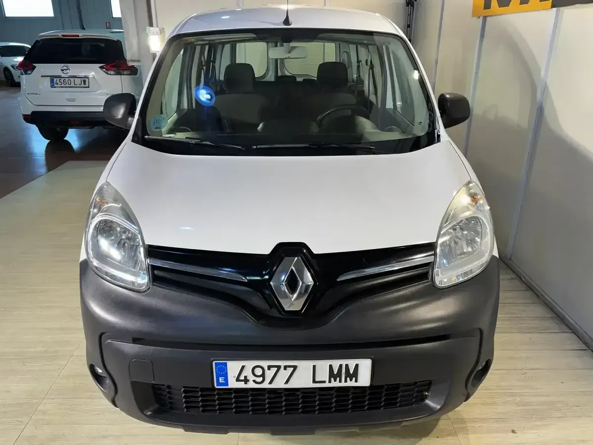 Usado Renault Kangoo 95 CV (69 kW) 2021 Blanco Monovolumen