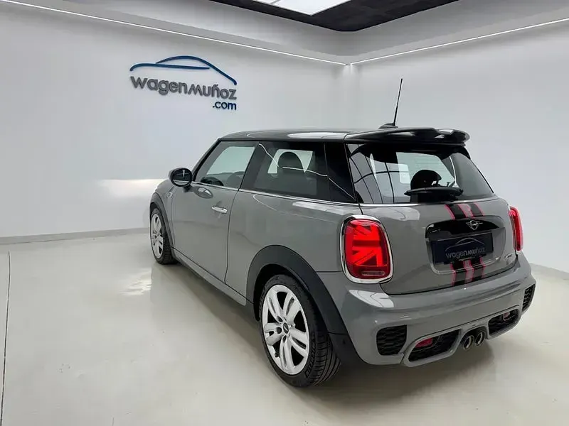 Usado Mini John Cooper Works 231 CV (169 kW) 2020 Gris / plata Utilitario