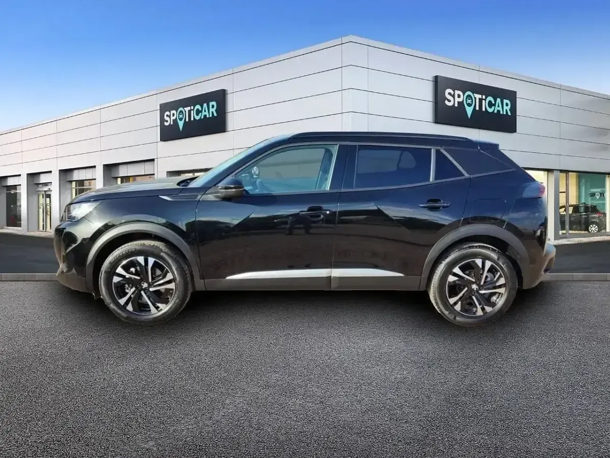 Usado Peugeot 2008 Allure 130 CV (95 kW) 2021 Negro SUV