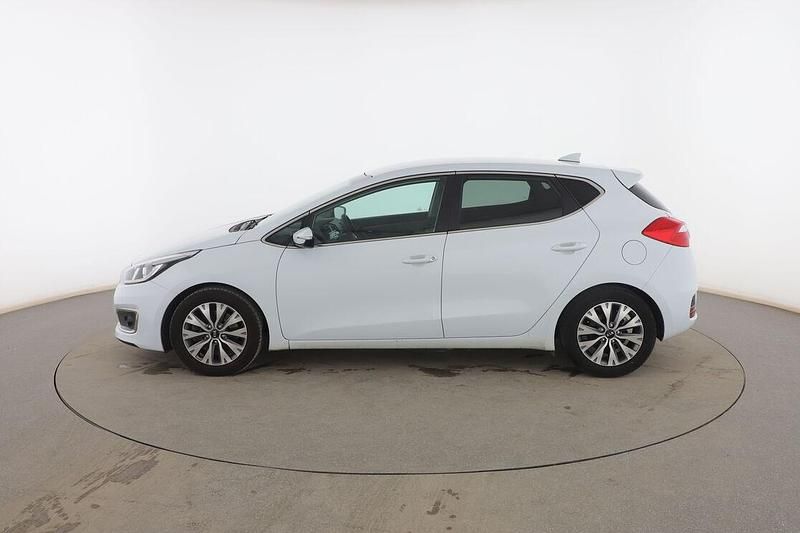 Usado Kia Ceed 100 CV (73 kW) 2018 Blanco Utilitario