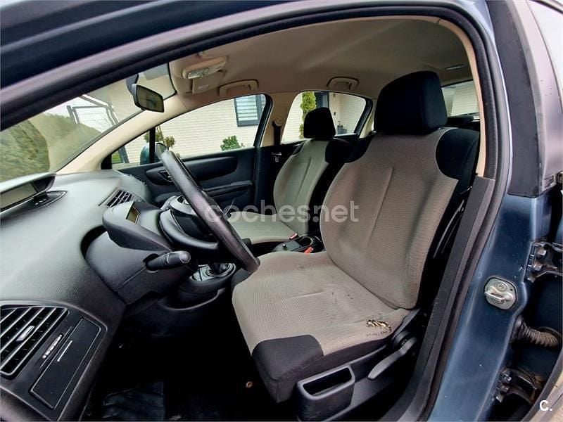 Usado Citroën C4 90 CV (66 kW) 2006 Azul Berlina