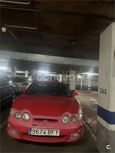 Usado Hyundai Coupé 116 CV (85 kW) 2001 Rojo Coupe